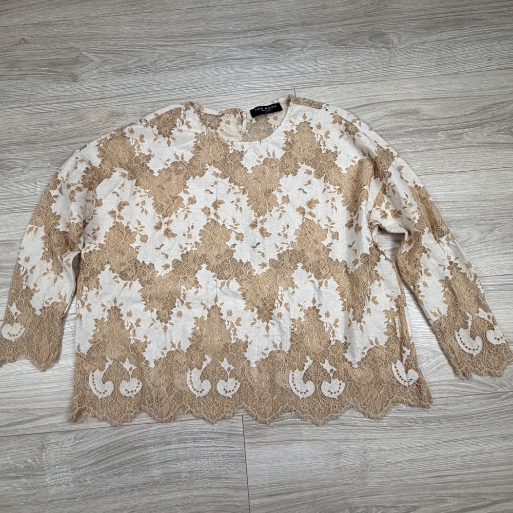 Few Moda New York Tan White Floral Lace Scalloped Blouse Top Small